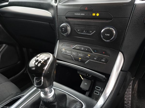 172 Ford S-Max TITANIUM  7 SEATS 2.0 TDCI 150BHP 398773476