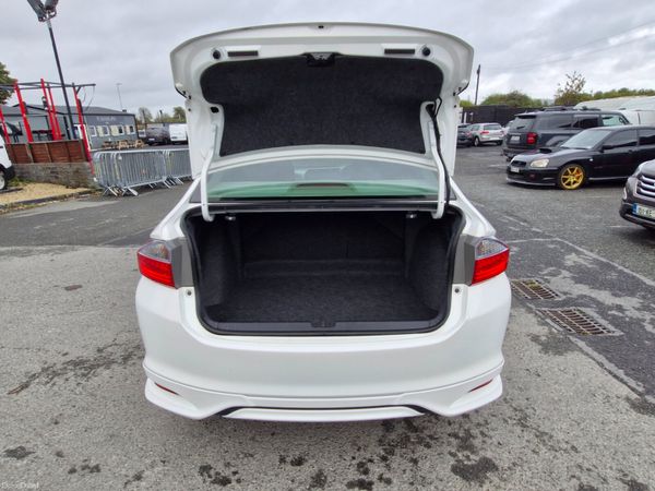 2015 Honda Grace 1.5L Hybrid with Full body kit 398701126