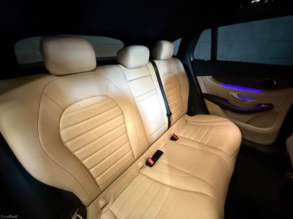 211 Mercedes-Benz EQC 400 AMG Line 4Matic 398723914