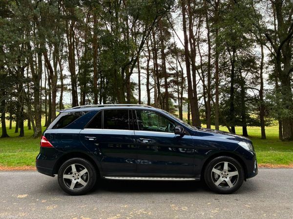 Mercedes-Benz M-Class 2013 2 Seats 398724592