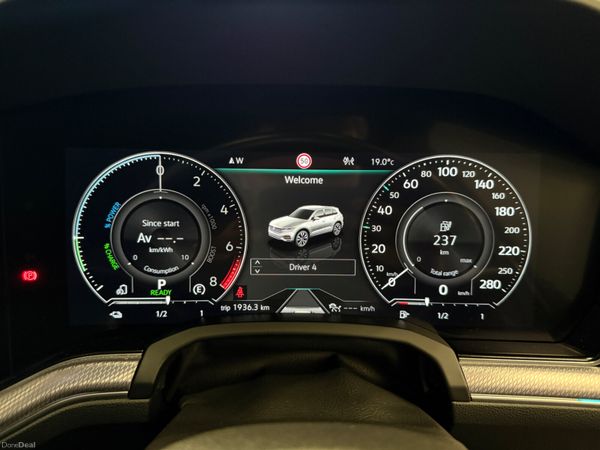 211 Volkswagen Touareg R 3Ltr PHEV 462 BHP 398858476