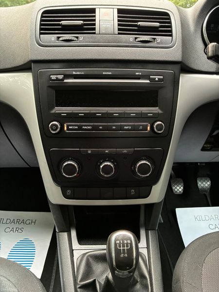 Skoda Yeti 2011 1.6 TDI Greenline is 398968220