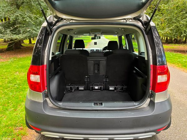 Skoda Yeti 2011 1.6 TDI Greenline is 398968226