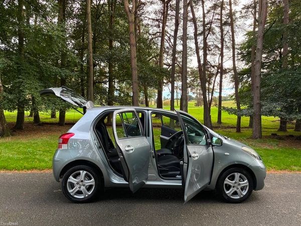 Toyota Yaris 2010 1.0 398968558