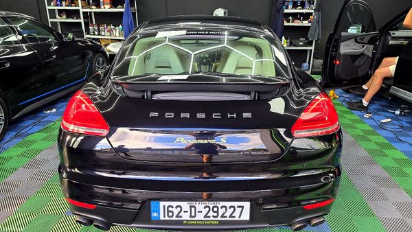 Porsche Panamera 2016  1 Year Warranty Full Servic 398970718