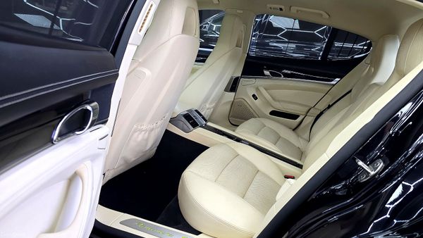 Porsche Panamera 2016  1 Year Warranty Full Servic 398970736