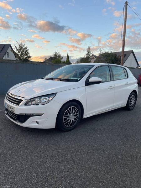 Peugeot 308 Hatchback, Diesel, 2015, White