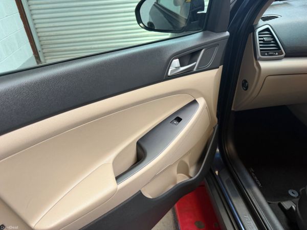 182 HYUNDAI TUCSON EXECUTIVE ! 398919156