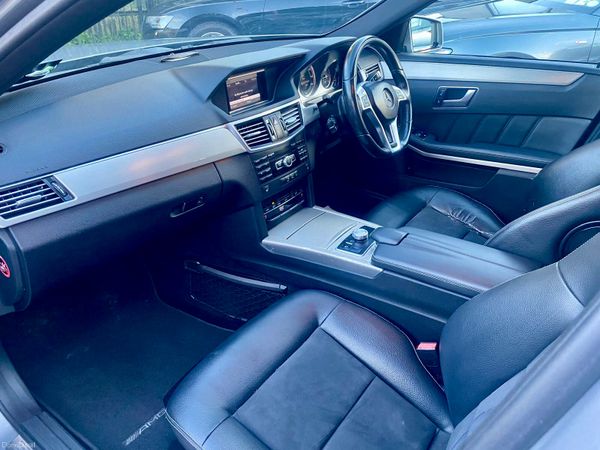 13 Mercedes-Benz E220 CD 398934082