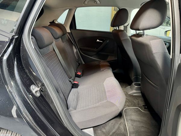 Volkswagen Polo 2016 399093554