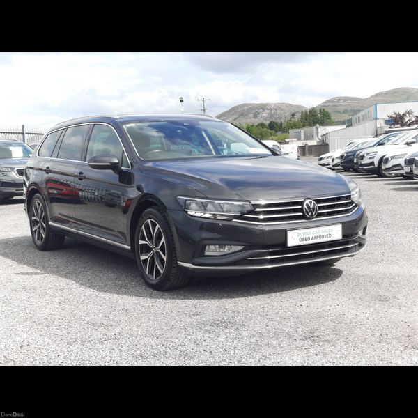 Volkswagen Passat Estate, Diesel, 2022, Grey