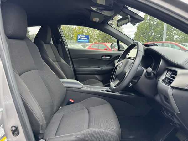 Toyota C-HR 2017 399151472