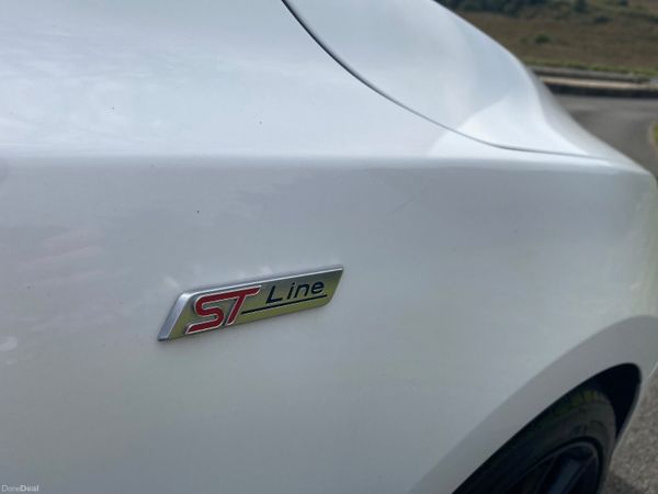 Ford Focus ST Line 1.5TDCi 399162528