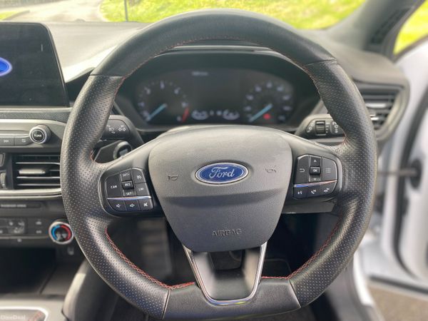 Ford Focus ST Line 1.5TDCi 399162536