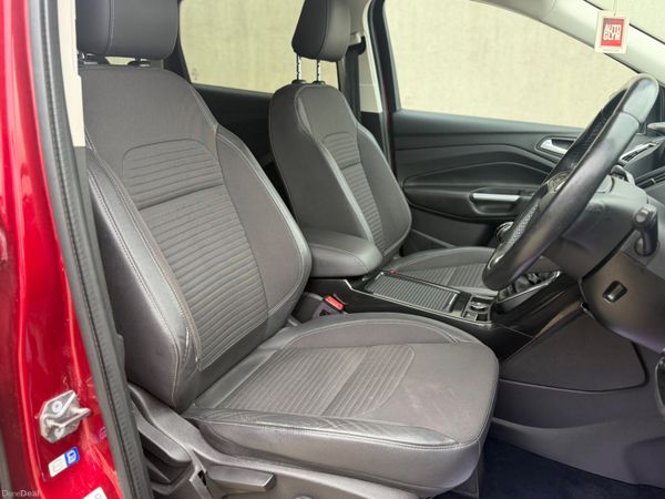 Ford Kuga 181 Titanium Top spec!! 399198074