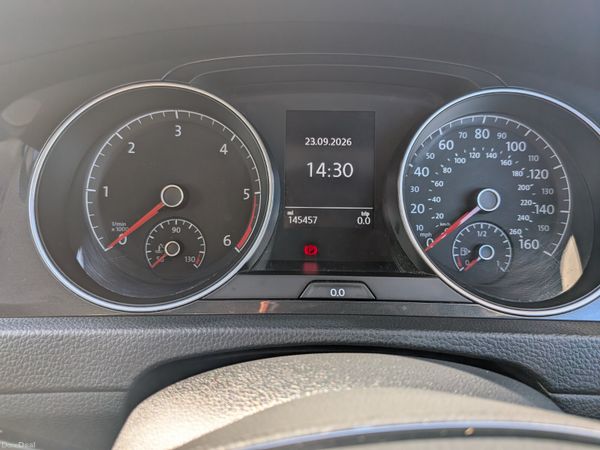 Volkswagen Golf Trendline 2018 399114340