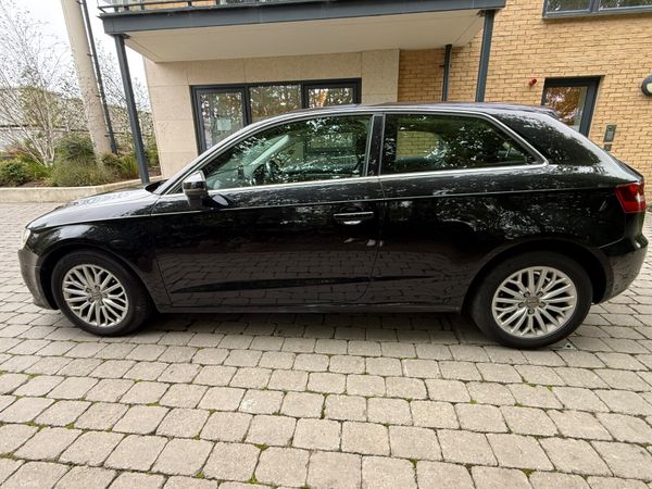 Audi A3 2015 399241454