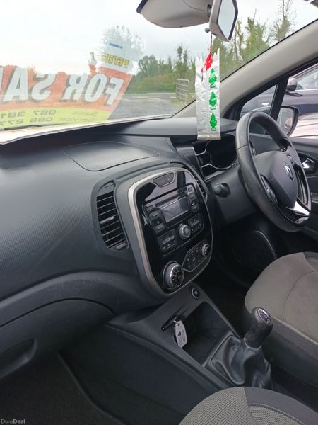 Renault Captur 2017 399243568