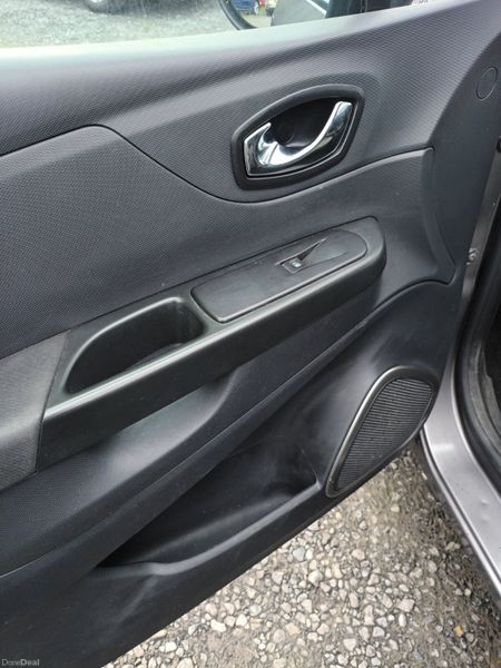 Renault Captur 2017 399243570