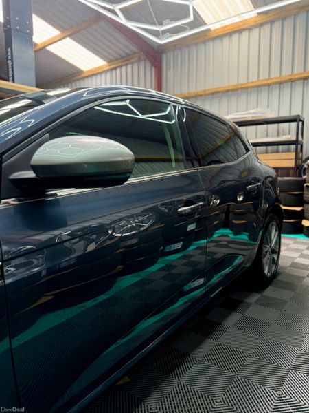 2016 (162) Renault Megane - GT line interior! 399253526