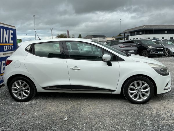 2017 RENAULT CLIO 1.2 PETROL SAT-NAV SPOTLESS 399205654