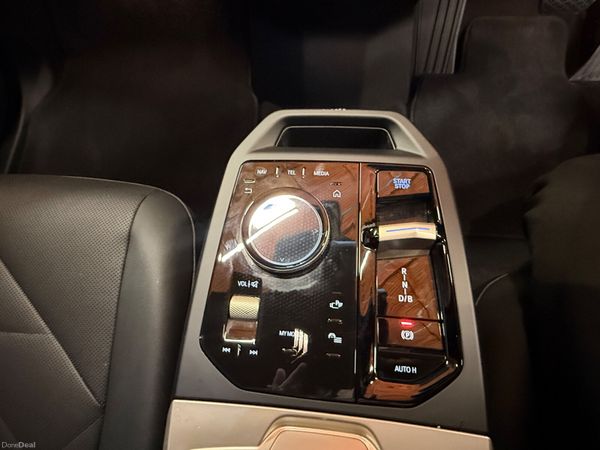 232 BMW iX40 M-Sport XDrive 399342300