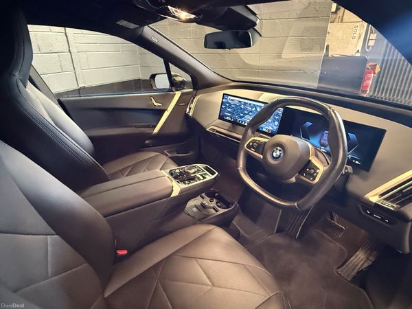 232 BMW iX40 M-Sport XDrive 399342304