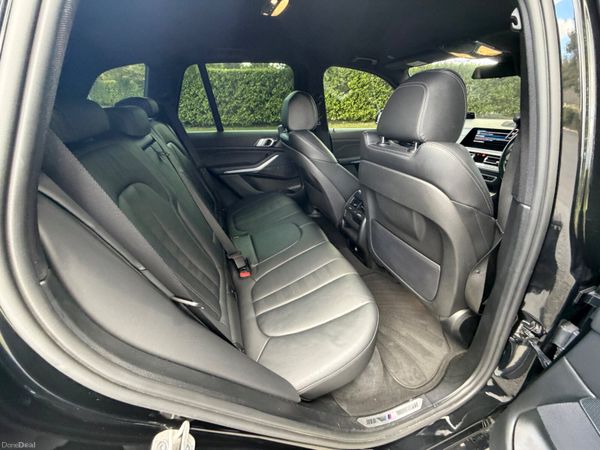 BMW X5 2021 399350832