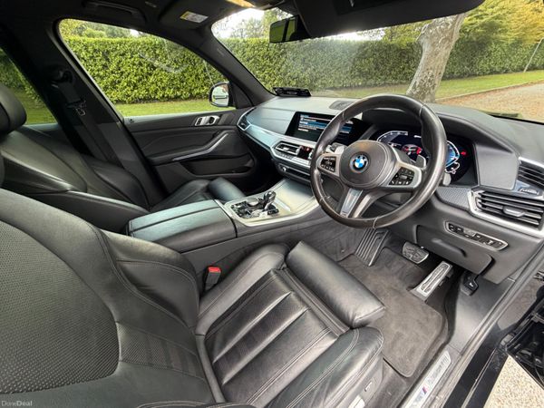BMW X5 2021 399350834