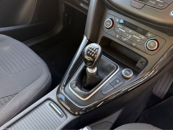 Ford Focus TITANIUM 399377548