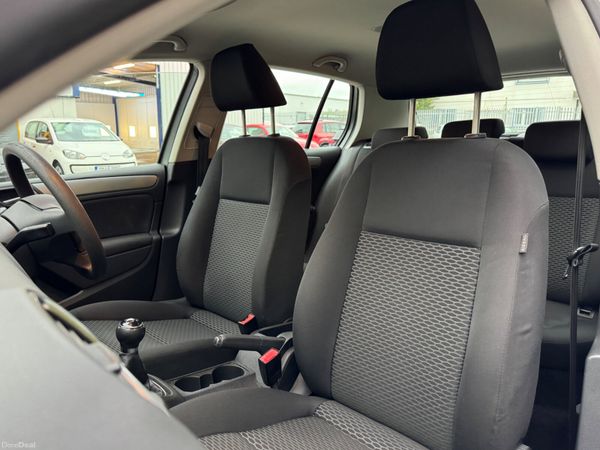 VW Golf 1.4 Manual 2009 399300094