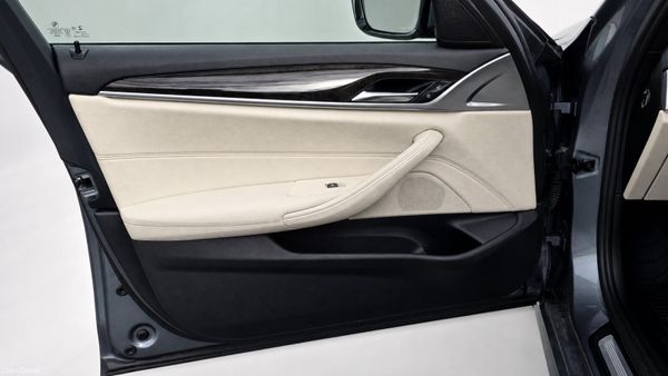 BMW 5-Series 2.0L Diesel M-Sport Leather interior 399306448