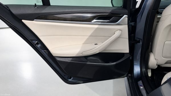 BMW 5-Series 2.0L Diesel M-Sport Leather interior 399306454