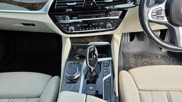 BMW 5-Series 2.0L Diesel M-Sport Leather interior 399306458