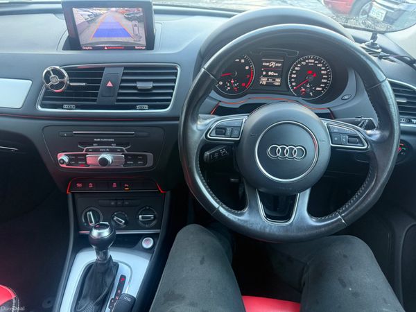 Audi Q3 2017 399323654