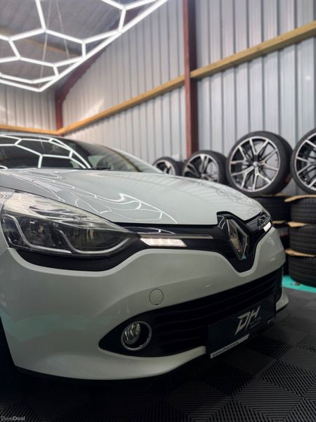 2016(162) Renault Clio 1.1 Petrol - Manual! 399326474