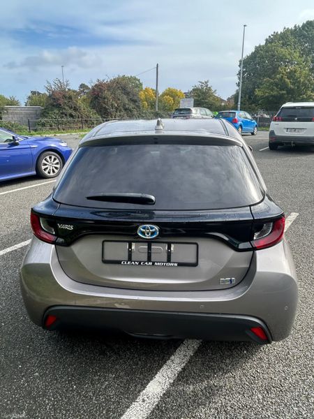 TOYOTA YARIS HYBRID 2021 399456978
