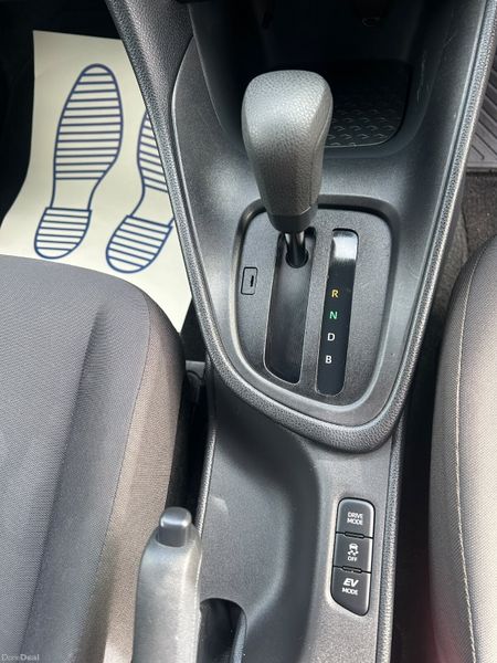 TOYOTA YARIS HYBRID 2021 399456980
