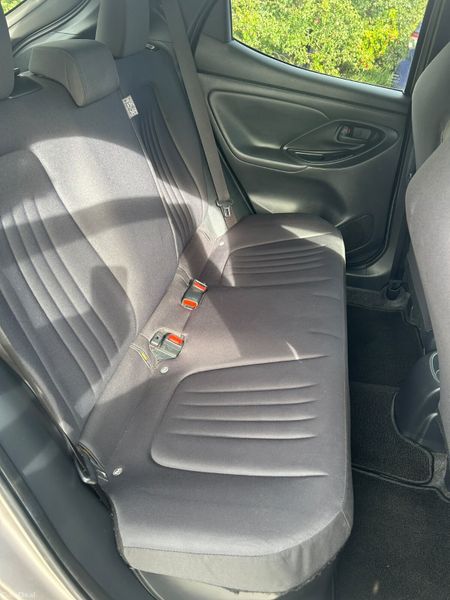 TOYOTA YARIS HYBRID 2021 399456984