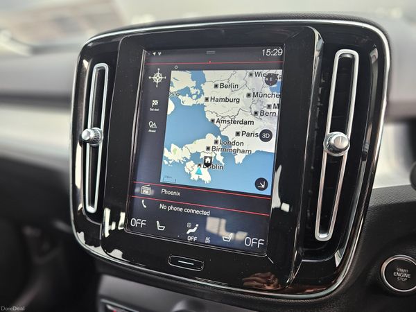 VOLVO XC40 MOMENTUM 150 BHP // 04/27 NCT 399464420