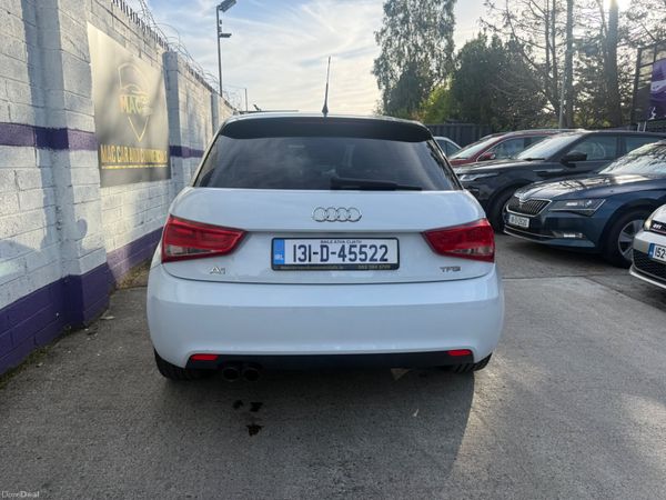 Audi A1 2013 399492762