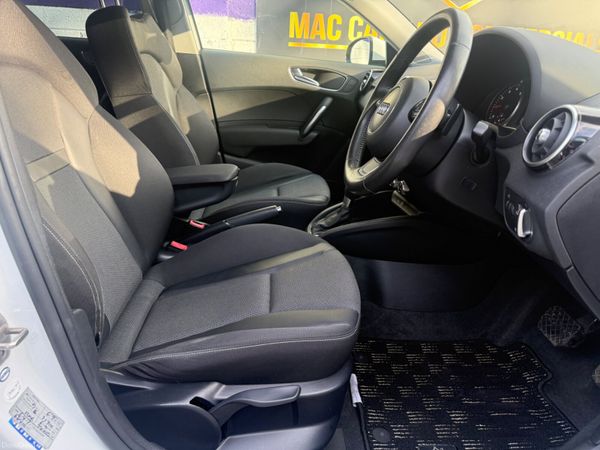 Audi A1 2013 399492782