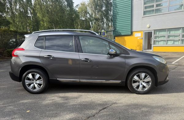 Peugeot 2008 1.2 Puretech Allure 399561640