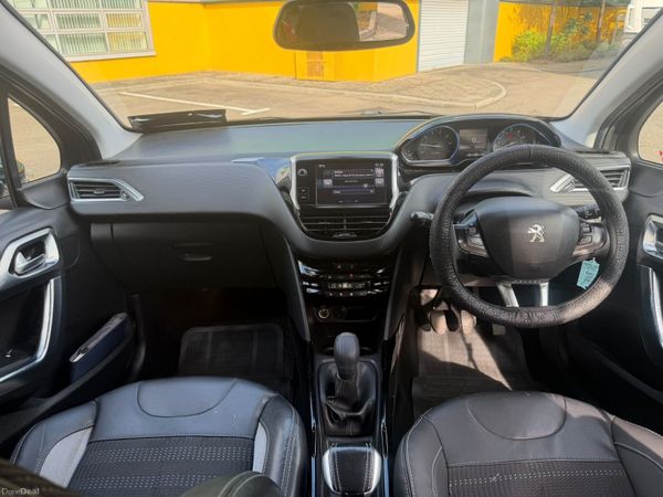 Peugeot 2008 1.2 Puretech Allure 399561628