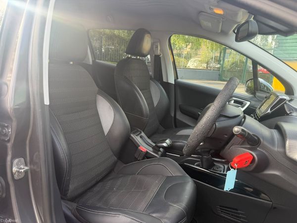 Peugeot 2008 1.2 Puretech Allure 399561634