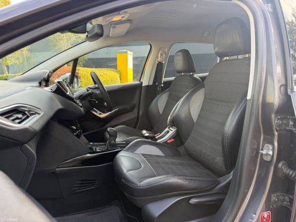 Peugeot 2008 1.2 Puretech Allure 399561638