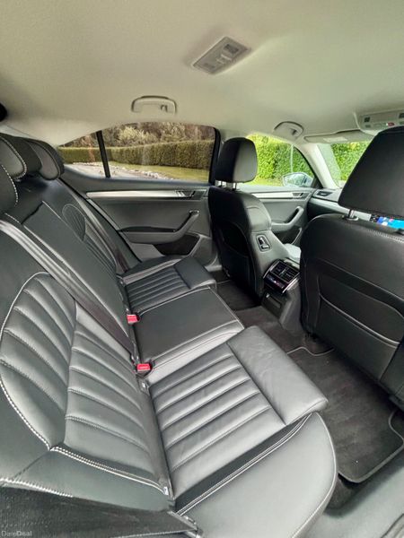 212 Skoda Superb Automatic - Mint Condition 399568408