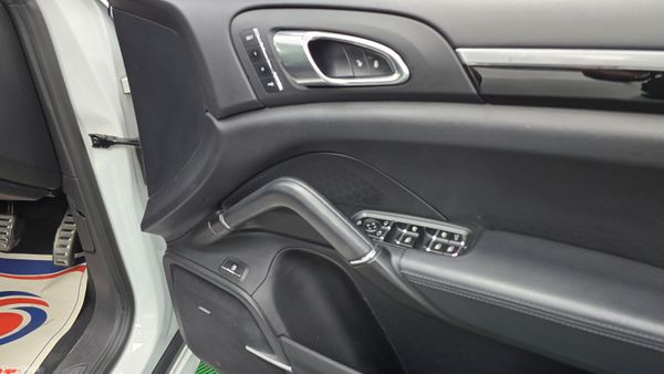 Porsche Cayenne hybrid S 416 BHP AA APPROVED 399574494