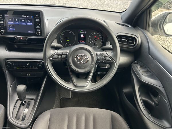 Toyota Yaris 1.5 Hybrid 2021 399649512