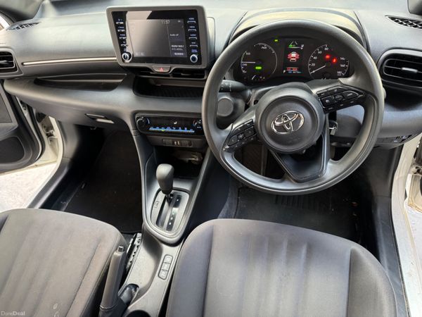 Toyota Yaris 2023 399652272